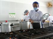 Pela 2ª vez, merendeira da rede municipal está na final de concurso alagoano