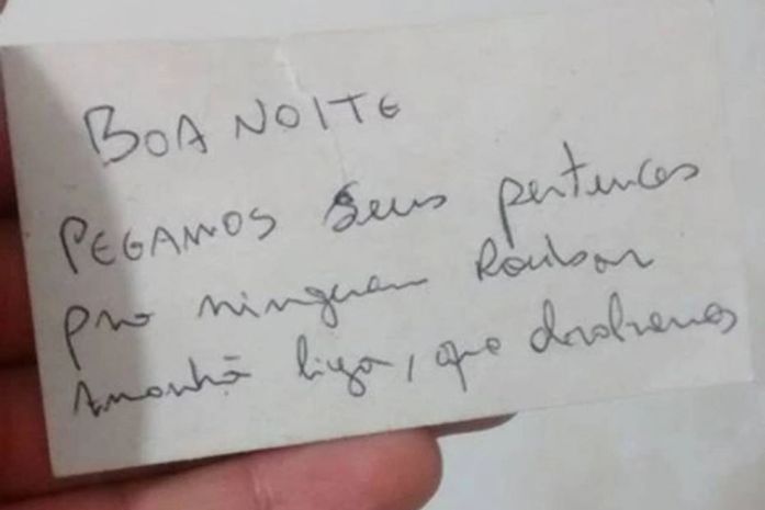 Família viu que carro de Igor estava com o vidro aberto e resolveu guardar os pertences.