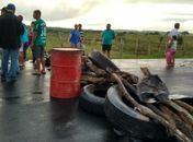 Manifestantes fecharam a AL 115