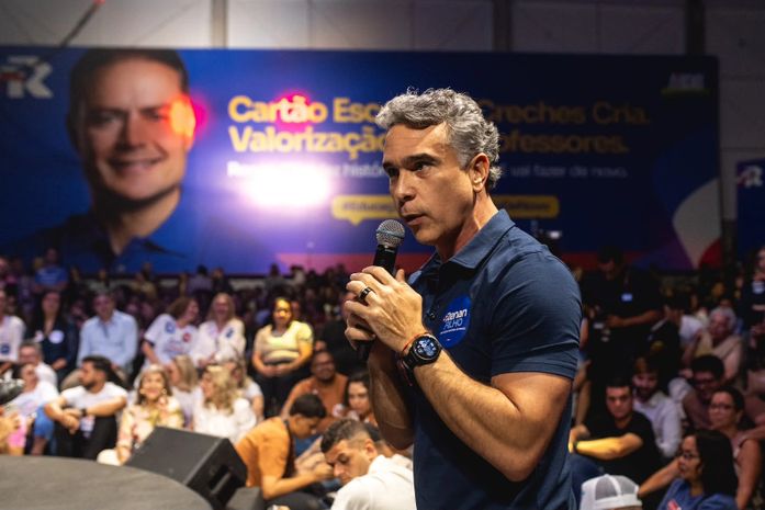 Em debate sobre educação, Rafael Brito propõe nova bolsa para estudantes a Renan Filho