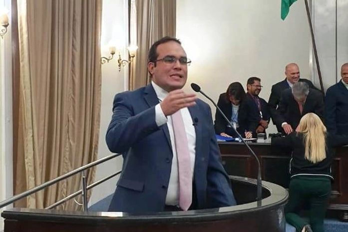Deputado Davi Maia