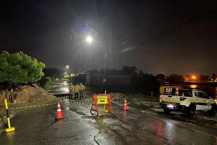 Em menos de 24 horas, já choveu metade do volume esperado para todo mês de maio em Penedo
