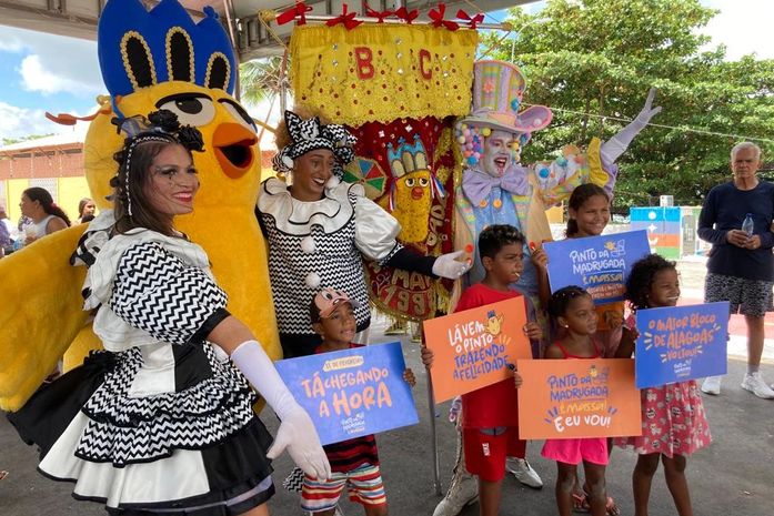 Pinto da Madrugada realiza prévia na orla lagunar e distribui sururu com foliões