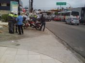 Operação flagra veículos transitando na contramão