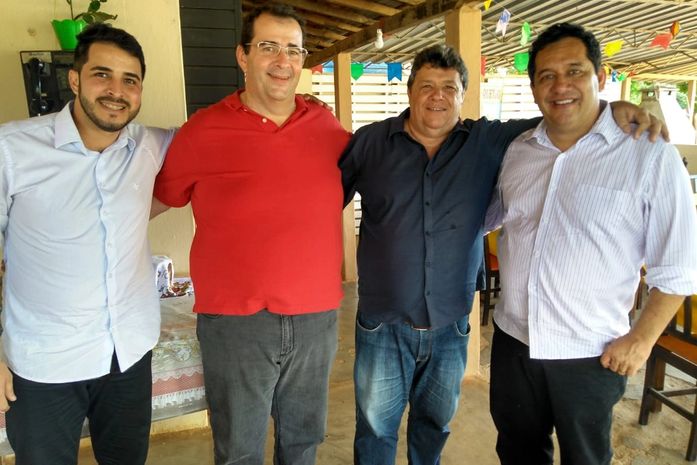 Severino Pessoa e Edval Gaia discutem o desenvolvimento de Palmeira dos Índios e região