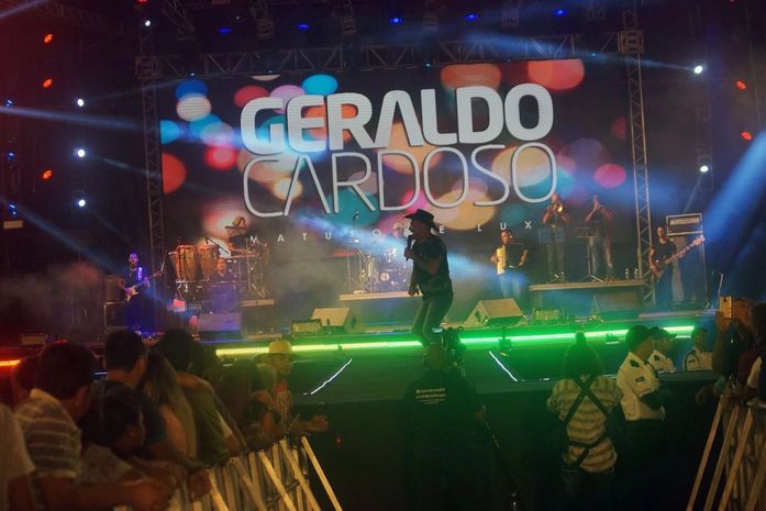 Geraldo Cardoso agitou a abertura do Forró em Caruaru com seu o show Vaquejada Prime