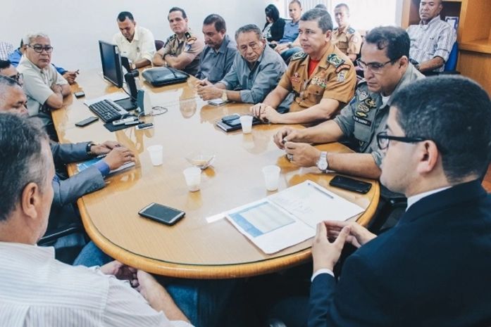 Governo e militares em negociação na Seplag