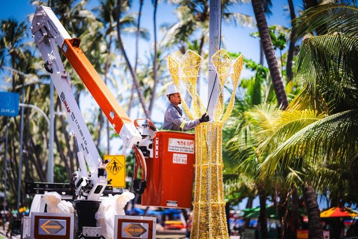 Prefeitura de Maceió inicia instalação da decoração natalina