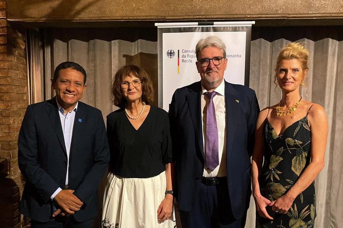 Júlio Cezar representa Governo de Alagoas em celebração do Dia da Unidade Alemã no Recife