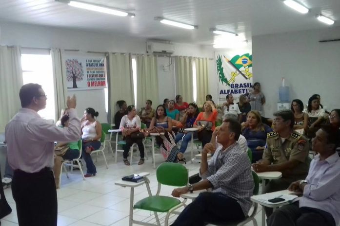 Em S. Luiz prefeito lança Programa nas escolas contra as drogas