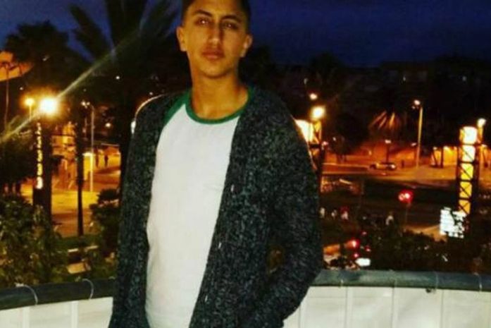 Polícia busca jovem de 17 anos suspeito de dirigir van em atentado