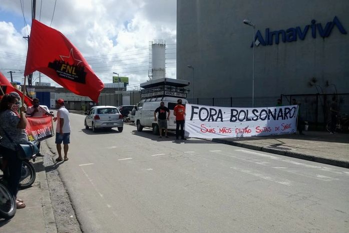 Entidades realizam protesto em defesa da vida e pedem saída de Bolsonaro