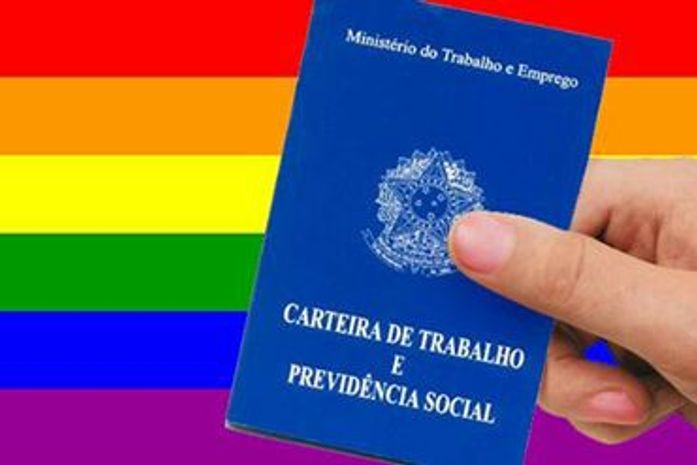 Solicitação de aposentadoria por ser gay.