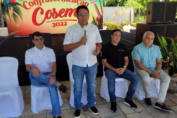 RECONHECIMENTO: Entrega de medalhas marca última assembleia do Cosems-AL