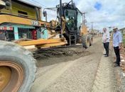 Prefeito Luciano visita obras de pavimentação no bairro Brasília, Breu e Vila São José