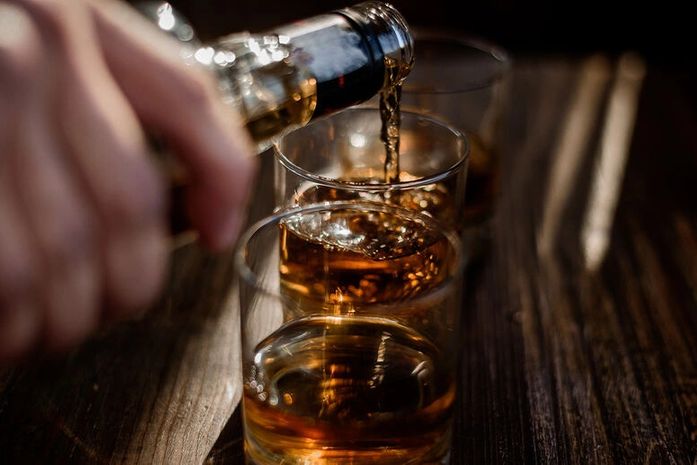 Abrasel orienta cuidados com bebidas alcoólicas após casos de intoxicação por metanol