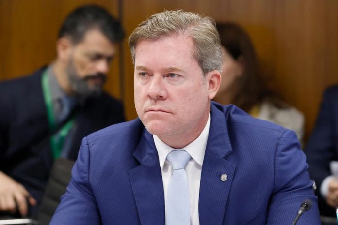 “É metido a valentão e agressor de mulher? Tornozeleira nele!”, dispara Marx sobre nova lei de combate à violência contra mulheres