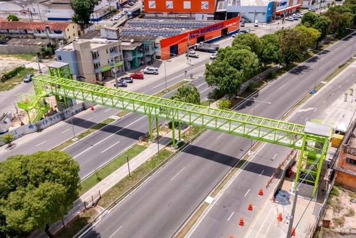 Serviço na passarela do Canaã é adiado e interdição na Durval de Góes Monteiro é suspensa