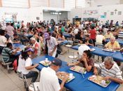 Restaurante Popular oferece comida saudável, diversa e de baixo custo