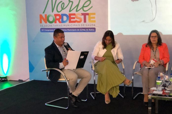Diretor do Cosems-AL discute regionalização da Saúde em Congresso da BA