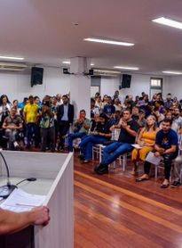 Segurança Cidadã dialoga com ambulantes da orla marítima em audiência pública