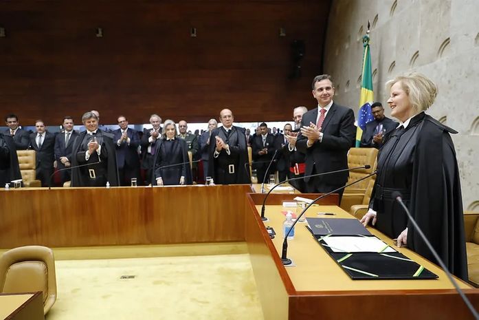 Rosa Weber é a terceira mulher a ocupar o posto mais alto do Judiciário brasileiro.