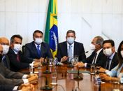 Presidente entrega medida provisória do novo Bolsa Família