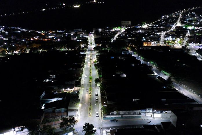 Prefeitura entrega obras de manutenção dos canteiros das avenidas Graciliano Ramos, Medeiros Neto e Salú Branco