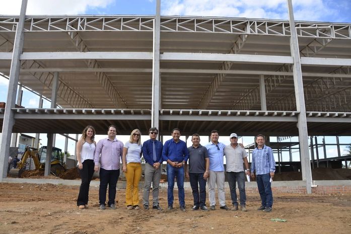 Júlio Cezar se reúne com investidores do Grupo Unicompra, em Palmeira dos Índios