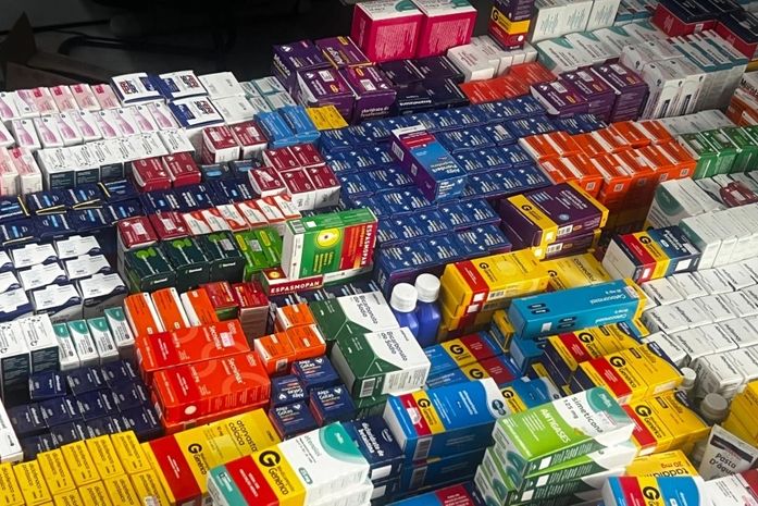 Farmácia clandestina é autuada em supermercado por venda irregular de medicamentos em Maceió