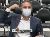 Governador Renan Filho durante coletiva