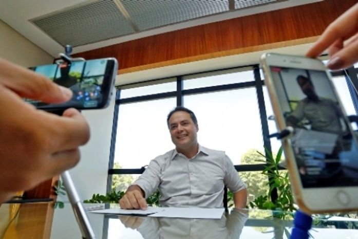 Governador fez anúncio pelas redes sociais