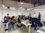 Prefeito George Clemente entrega certificados do curso de modelagem a mulheres miguelenses