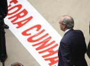 Câmara cassa mandato de Eduardo Cunha por 450 votos a favor e dez contra