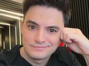 "Não pode opinar sobre política", ironiza Collor após erro de Felipe Neto sobre a grafia do cuscuz 