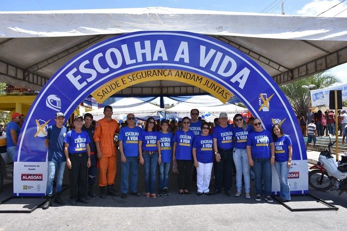 Governo e Prefeitura de Santana mobilizam sociedade para reduzir acidentes com motos