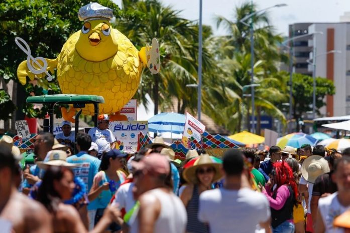 Chefão do Pinto da Madrugada fala como se fosse o rei do Carnaval e dono de Maceió