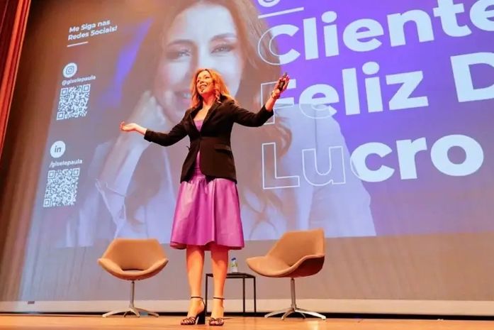 Gisele Paula, CEO do Instituto Cliente Feliz, deu dicas práticas para otimizar atendimento e manter relacionamento