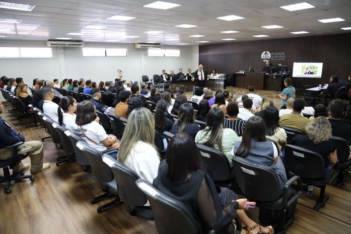 Caso Roberta Dias: Terceiro dia do julgamento é marcado por debates entre acusação e defesa