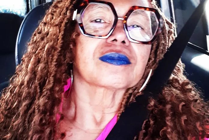 Nunca subestime a capacidade de resiliência de uma filha de Obaluaê, Exu, Iansã e Iemanjá. Nunca!