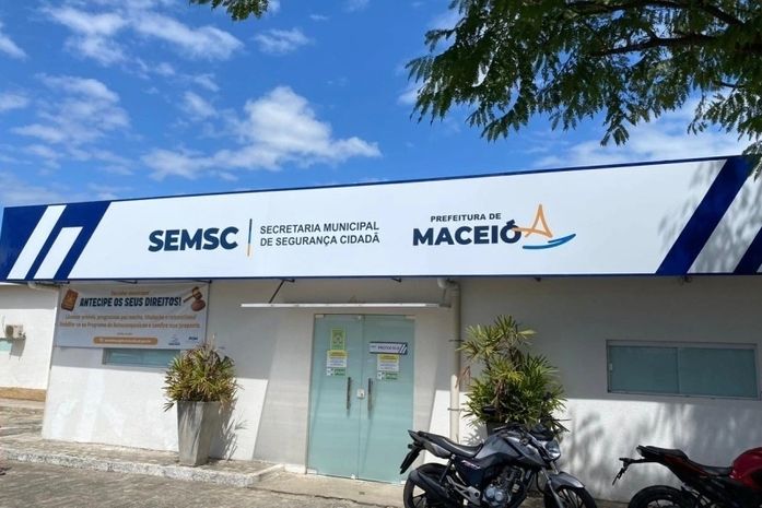 Segurança Cidadã notifica empresa que instalou sem autorização carregadores elétricos em postes de Maceió