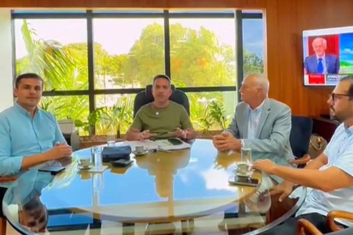 Governador se reúne com prefeito de Quebrangulo para anunciar construção de uma moderna creche já a partir da próxima semana