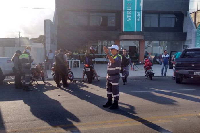 Agentes de trânsito da SMTT estarão nos locais dando apoio a pedestres e condutores