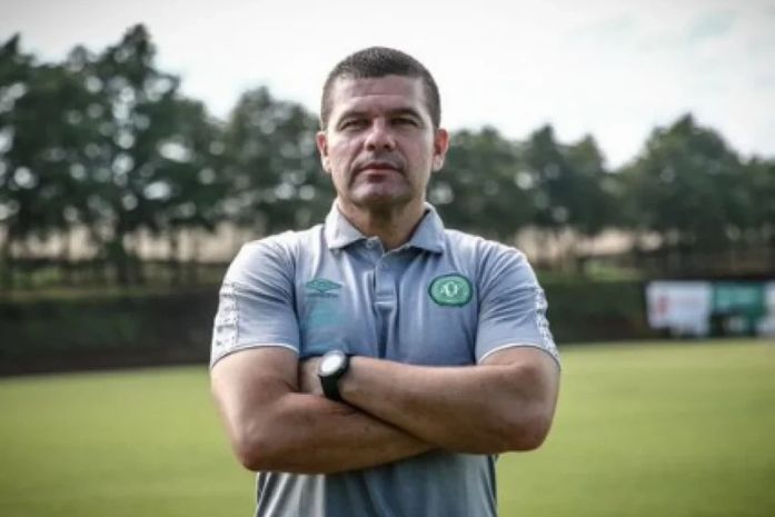 CRB anuncia Umberto Louzer como novo técnico do time para 2023