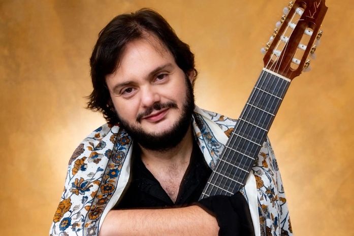 Yamandu Costa faz apresentação inédita no Teatro Deodoro