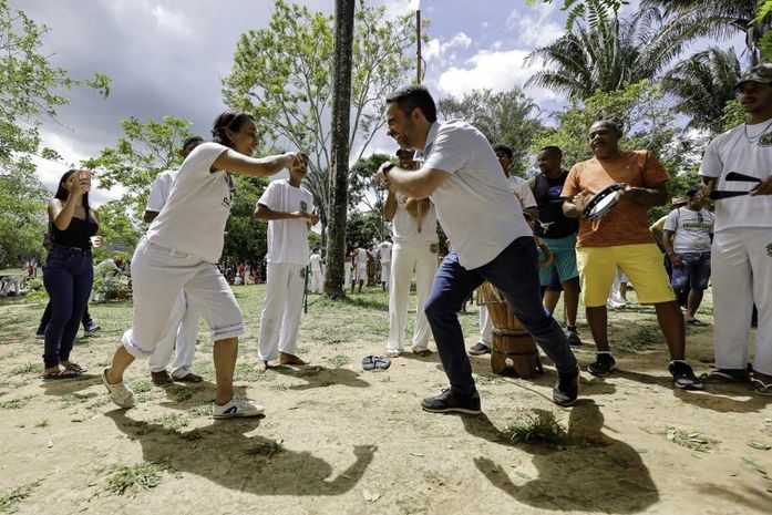 Ô, Paulo Excelência exonerar toda Equipe da Pauta Negra, no Dia da Conferência Estadual da Igualdade Racial foi um enorme desrespeito