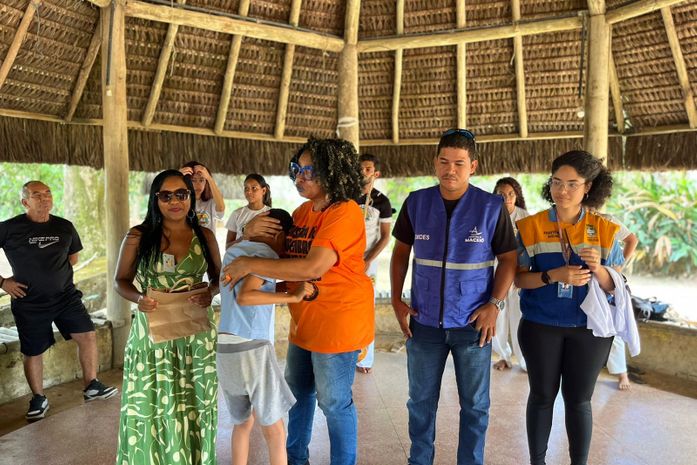 O menino Abraão foi um dos muitos instrumentos do Universo para dizer que, a liberdade negra não é SÓ festividade. É Travessia!