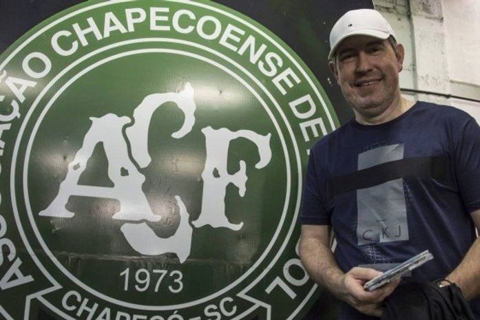 Morre jornalista Rafael Henzel, sobrevivente da tragédia com avião da Chapecoense