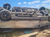 Van colide e logo após capota na AL-115 em Igaci 