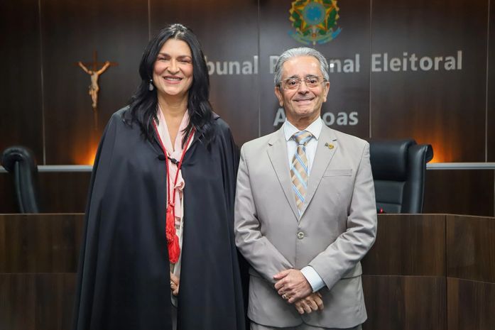 Juíza Adriana Carla toma posse como desembargadora eleitoral